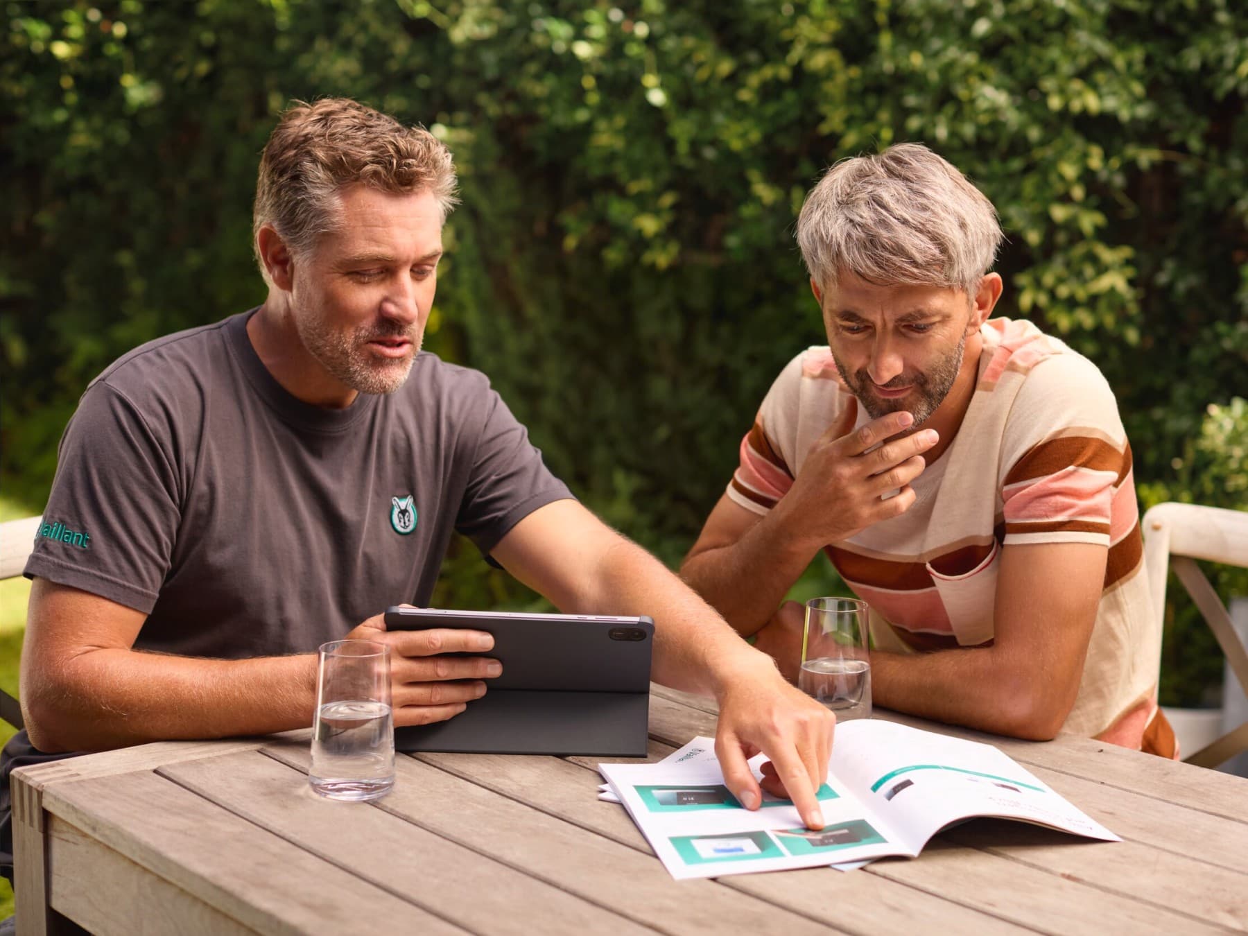 Vaillant Experte und Hausbesitzer im Gespräch