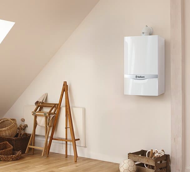Vaillant Gasgerät an einer beigen Wand