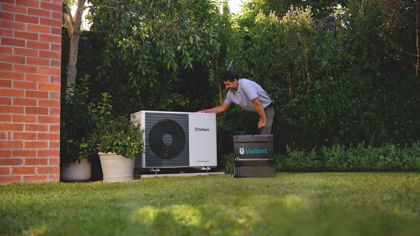 Die fertig installierte aroTHERM Split plus