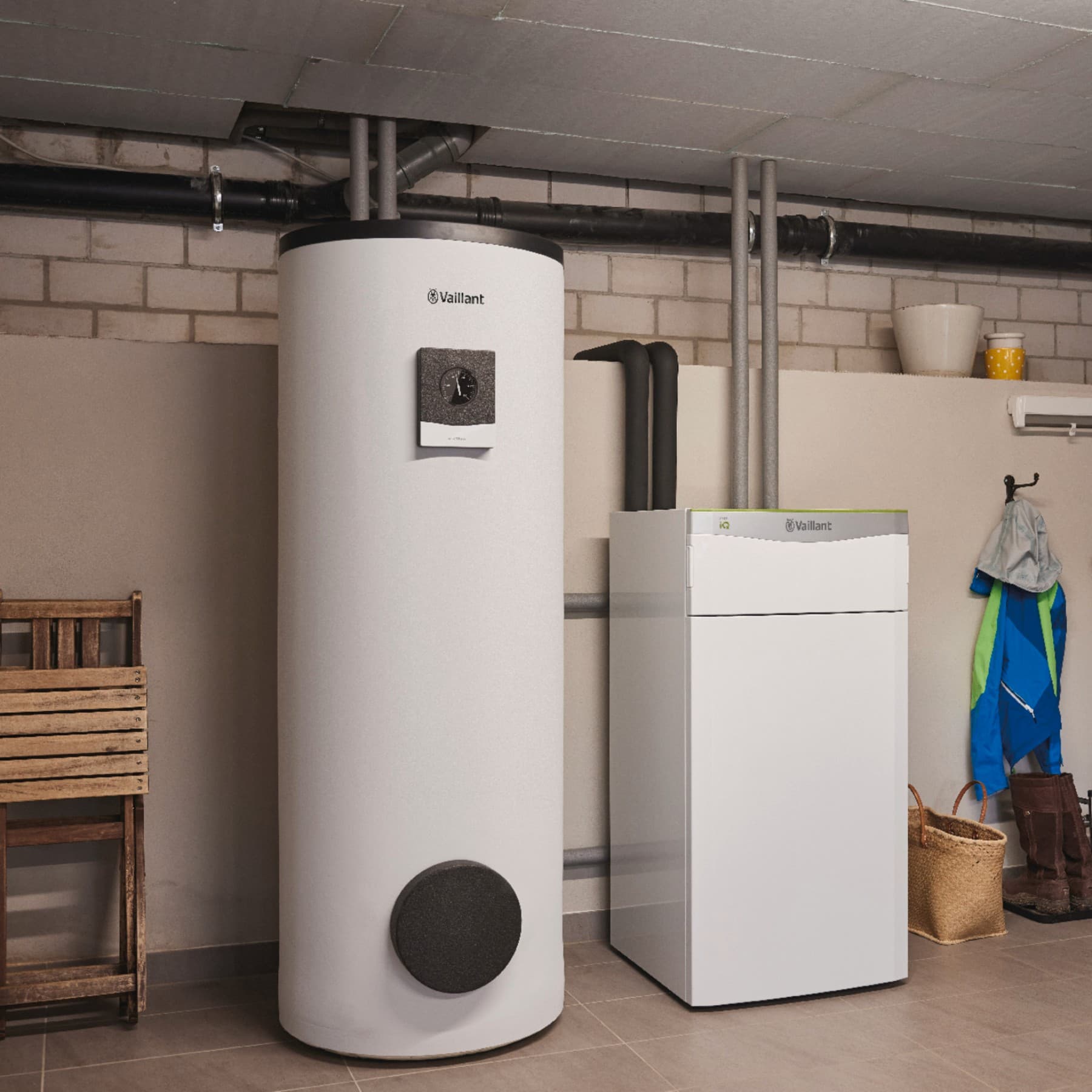 Innen-Wärmepumpe flexoTHERM exclusive mit separatem Warmwasserspeicher