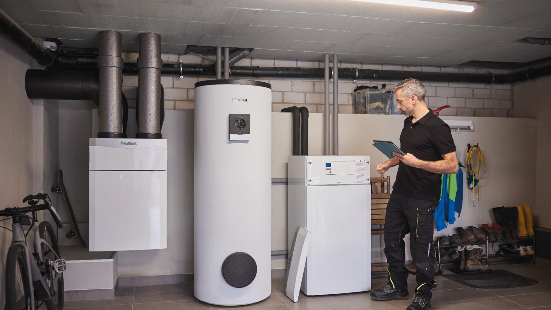 Innen-Wärmepumpe flexoTHERM exclusive mit separatem Warmwasserspeicher