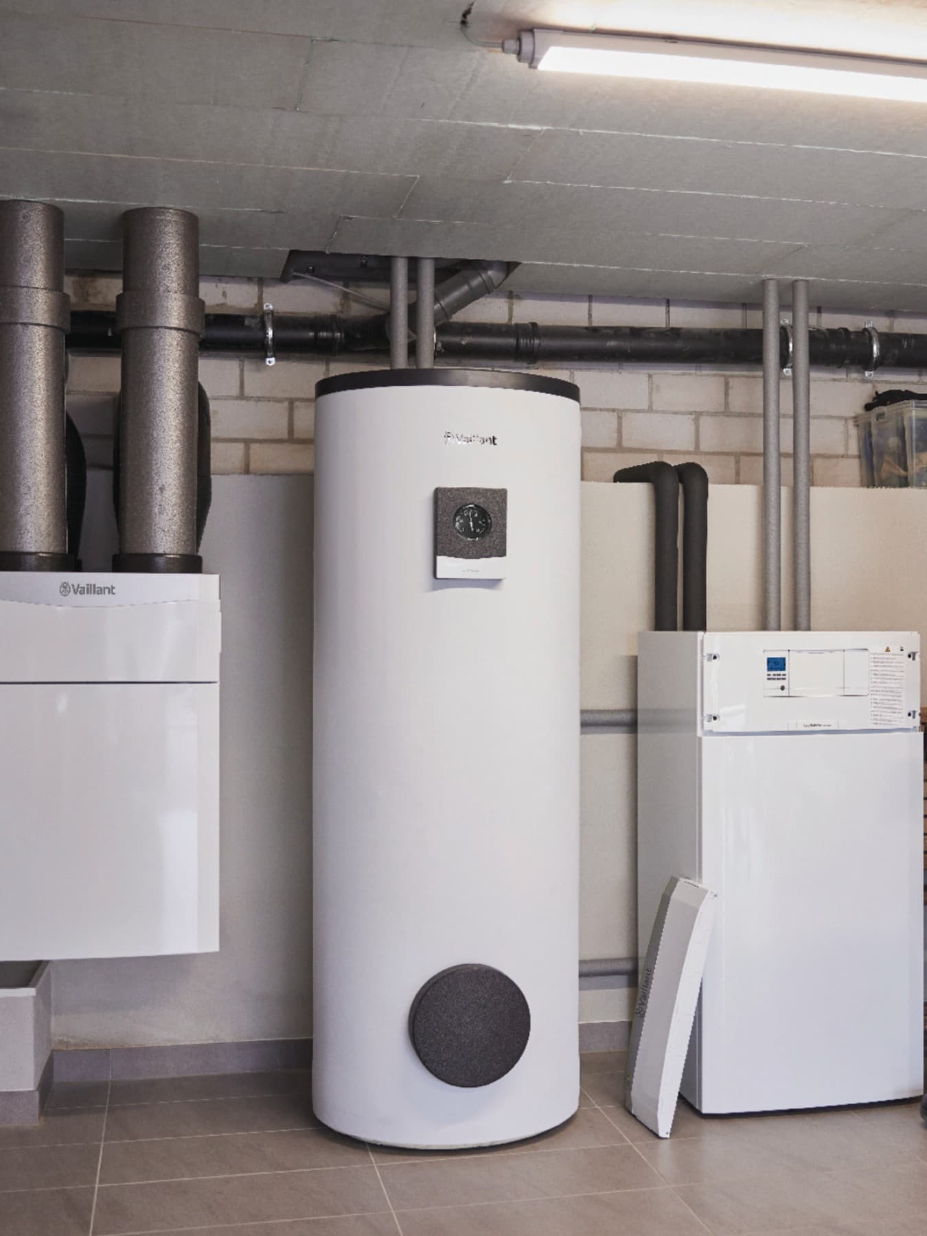 Innen-Wärmepumpe flexoTHERM exclusive mit separatem Warmwasserspeicher