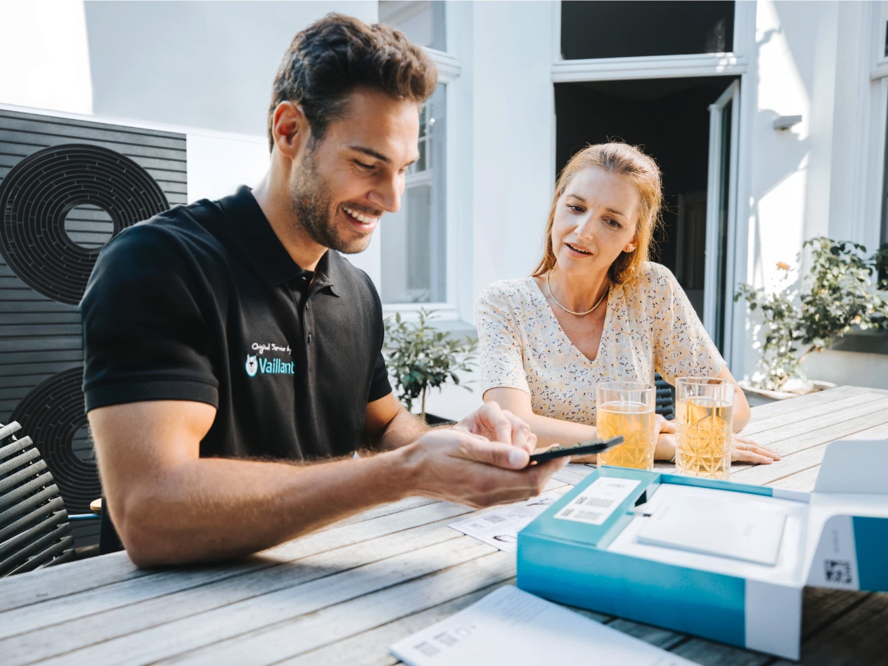Mann mit einem Smartphone