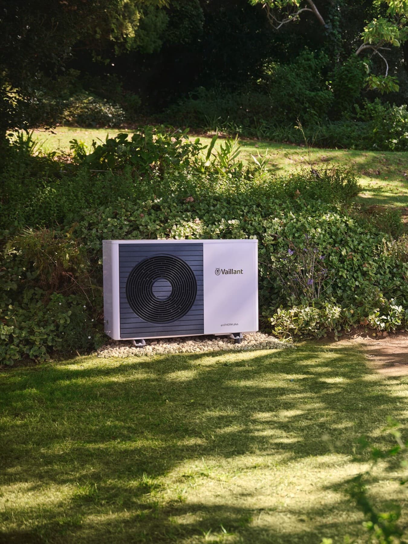 Wärmepumpe im Garten