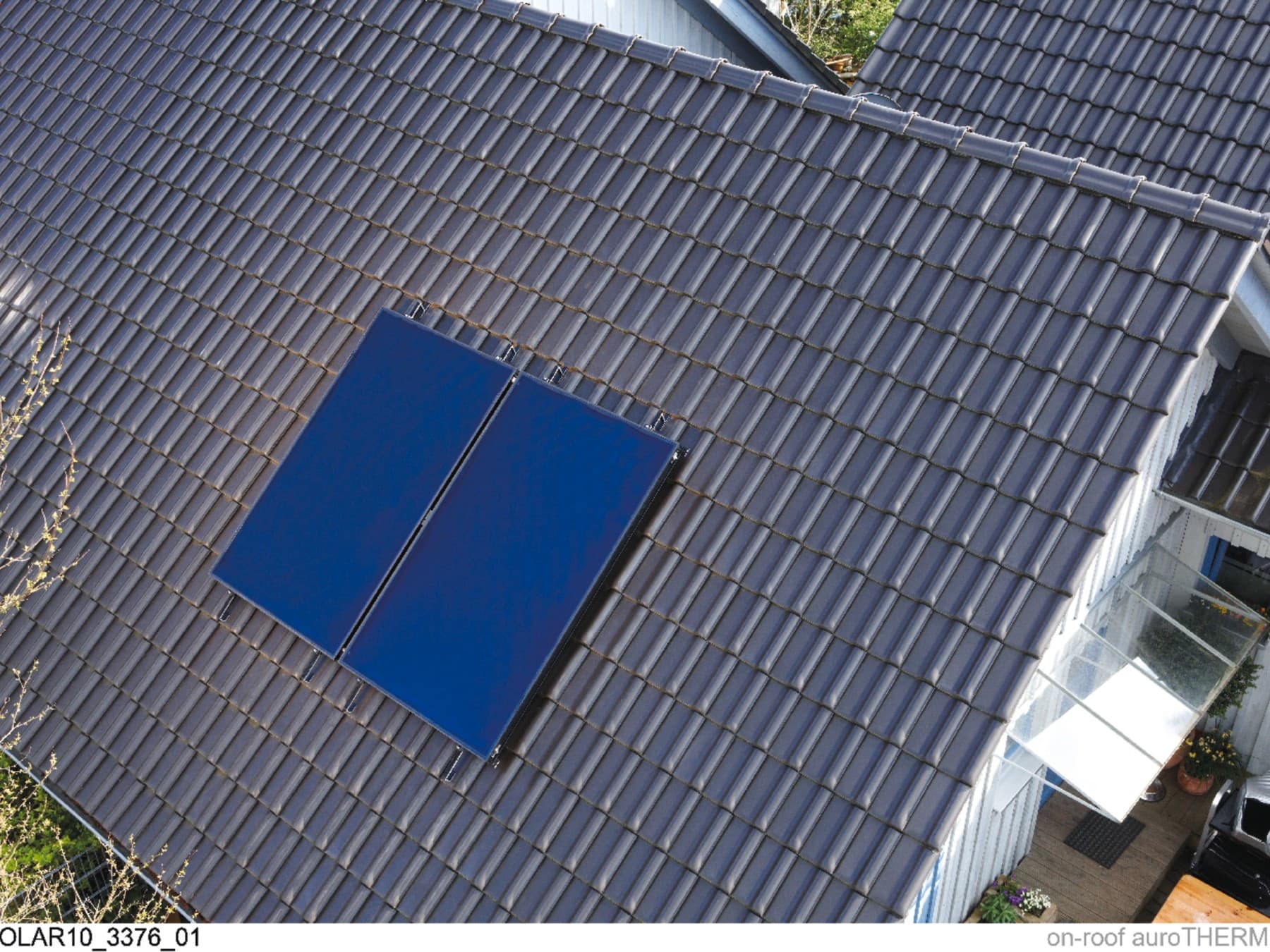 Dach mit PV-Modulen